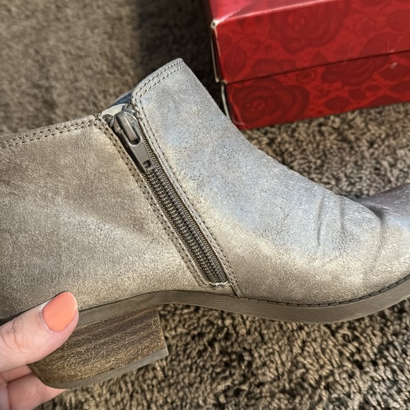 Women’s Size 8 Carlos Santana Brie Grey Bootie - Picture 9 of 10